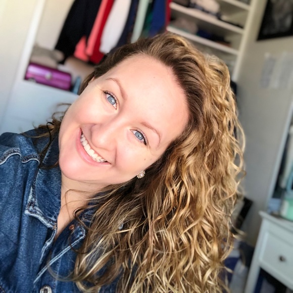 Meet your Posher, Kelli - Picture 1 of 1